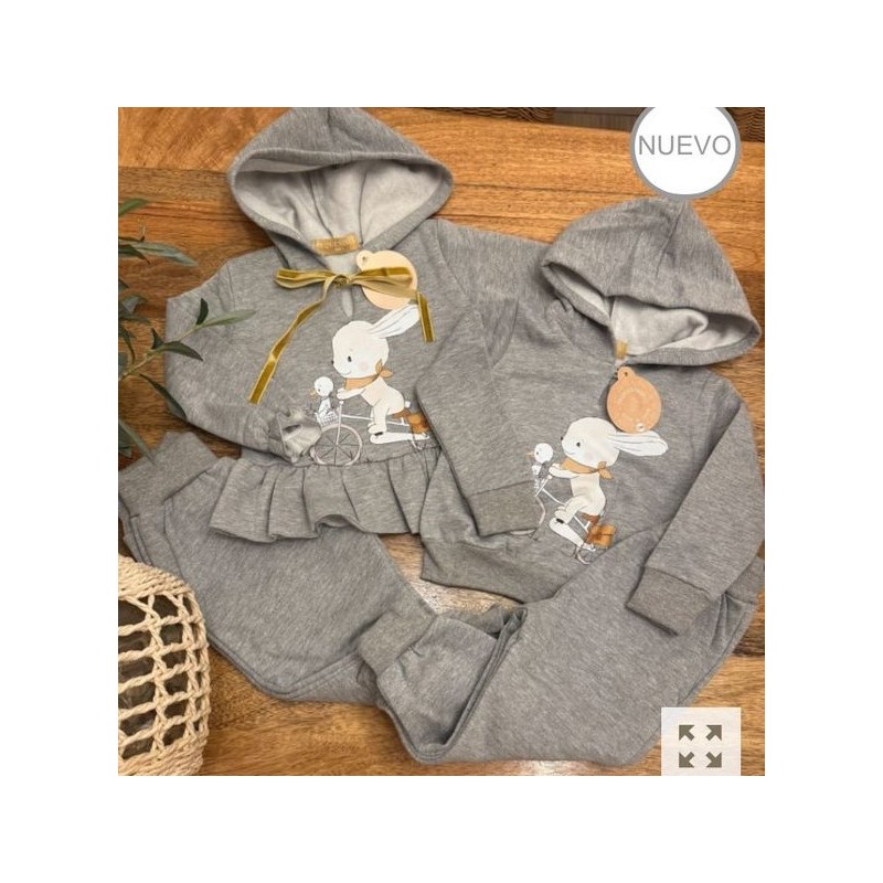 Conjunto chándal conejo bici niña