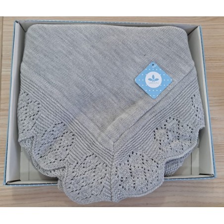 Toquilla de la marca española Sardón