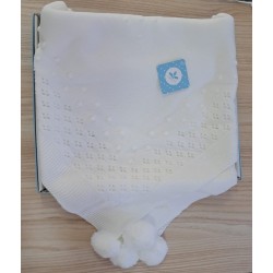 Toquilla blanca de la marca española Sardón