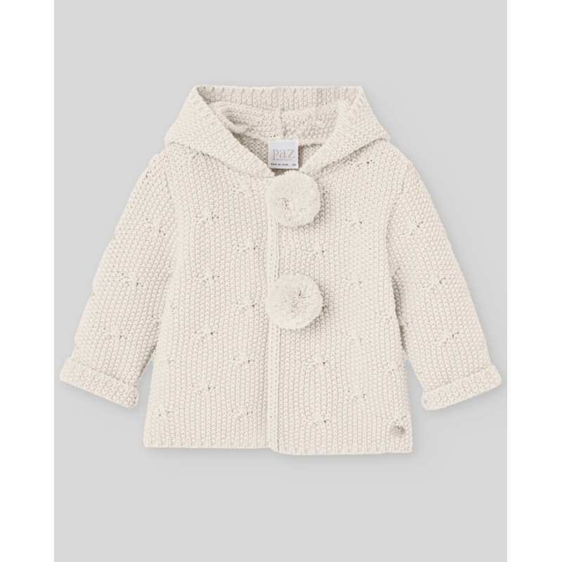Chaquetón punto capucha y pompones arena de la marca española Paz Rodríguez