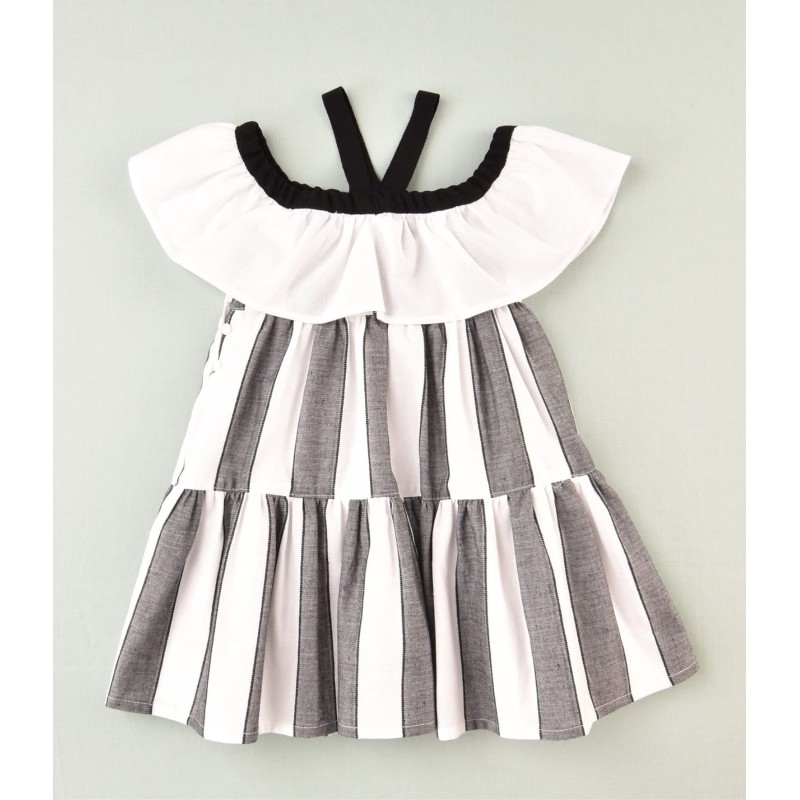 Vestidos rayas negras  y blancas niña  Colección primavera-verano 2025 de la marca española José Varón