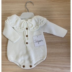 Pelele punto cuello bordado