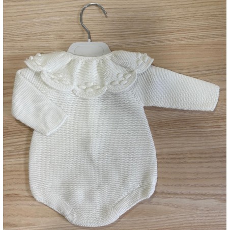 Pelele punto cuello bordado