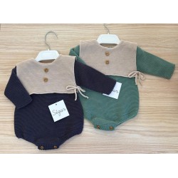 Pelele punto con baberola