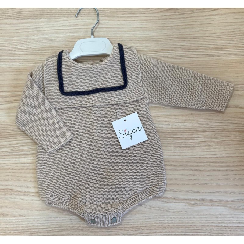 Pelele punto con baberola línea