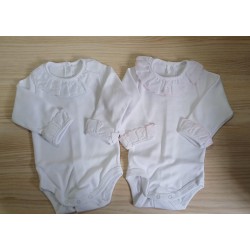 Body manga larga cuello batista