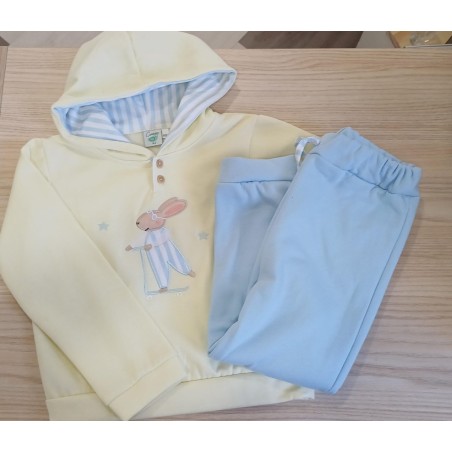 chandal conejo patinete