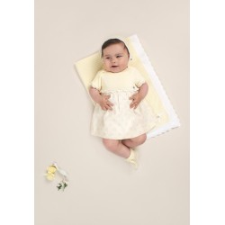 Vestido punto-tela amarillo y blanco con braga a juego amarilla 100 % algodón  Colección primavera-verano 2025 de la marca españ