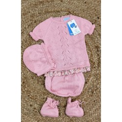 Conjunto cuatro piezas manga corta rosa y flores