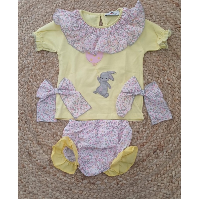 Conjunto niña conejo con globo