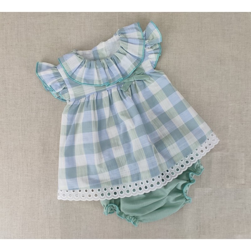 Jesusito con braguita cuadros verde y celeste cuello