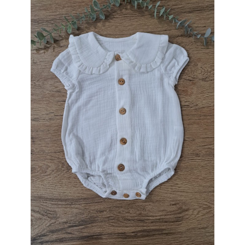 Body bambula con cuello blanco y botones de madera delante