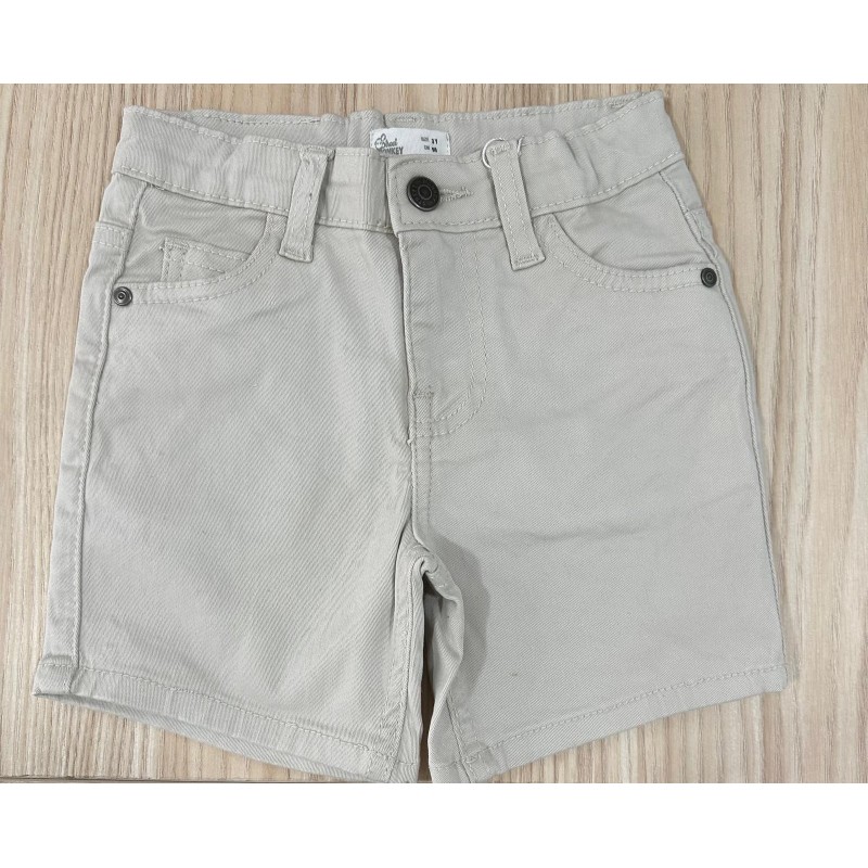 Pantalón corto