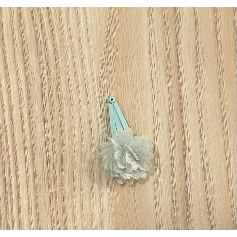 Clip ranita con flor pequeña bambula